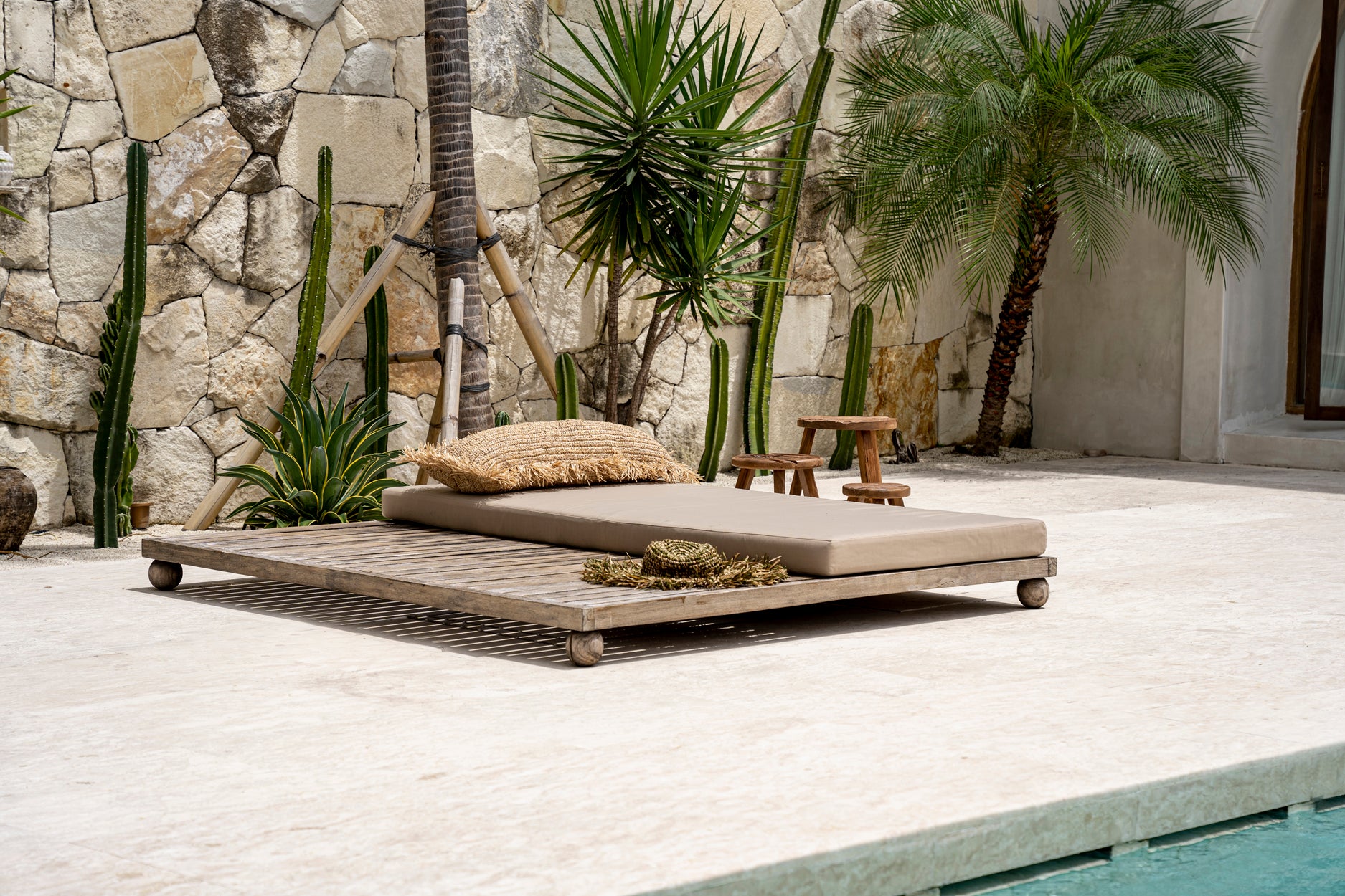 Bazar Bizar  Raffia Kussenhoes - Vierkant - Naturel - 35x100