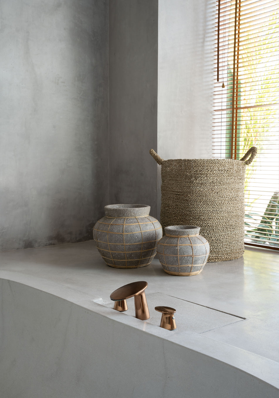Bazar Bizar - De Belly Vaas - Beton Grijs Naturel - L